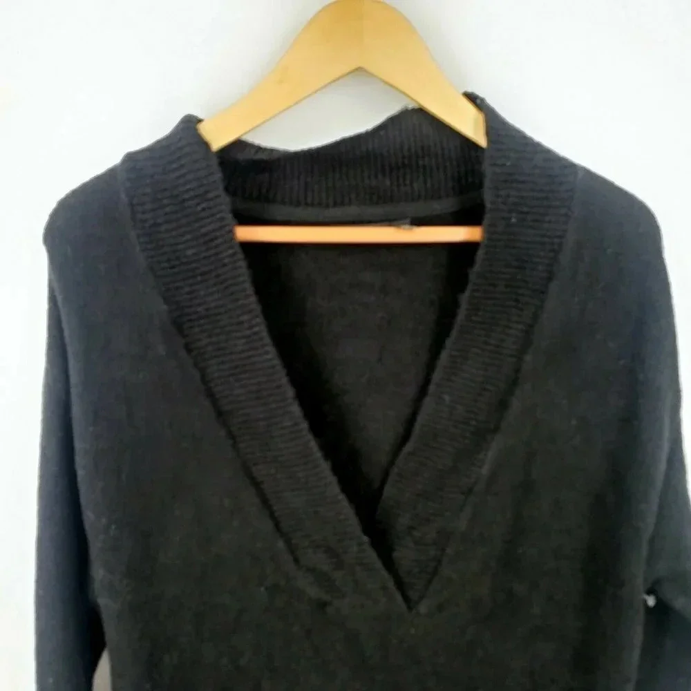 RDI‎ Nordstrom V-Neck Black Long Sleeve Sweater Size XS NWOT